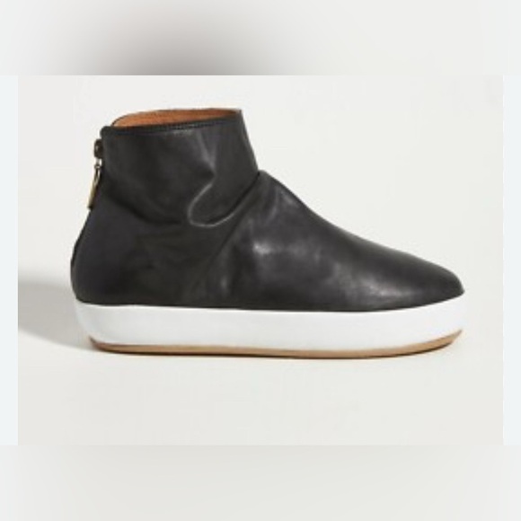 beek Shoes - BEEK Jaeger Leather Boots Womens size 11 $390